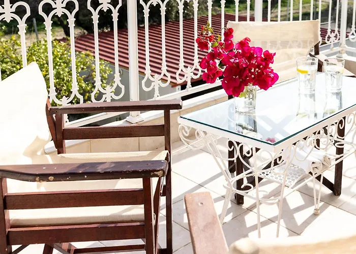 Holiday home Chelidonia