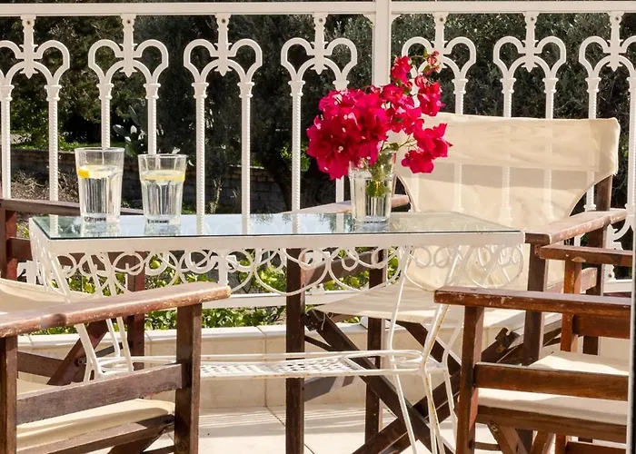 Chelidonia Αφάντου