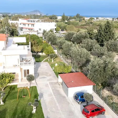 Nyaraló Chelidonia Afándu