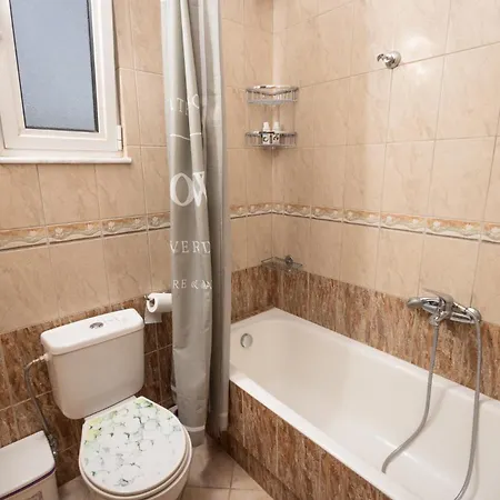 Nyaraló Chelidonia Afándu