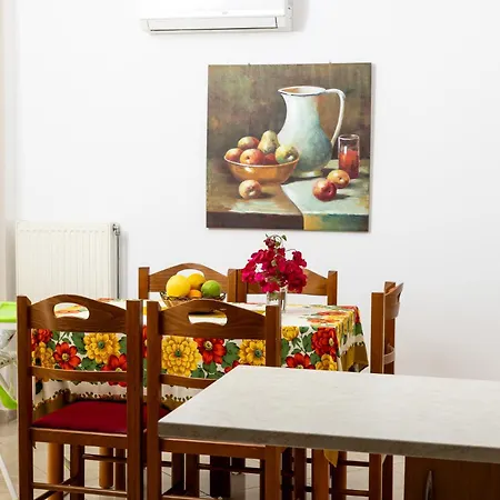 Nyaraló Chelidonia Afándu